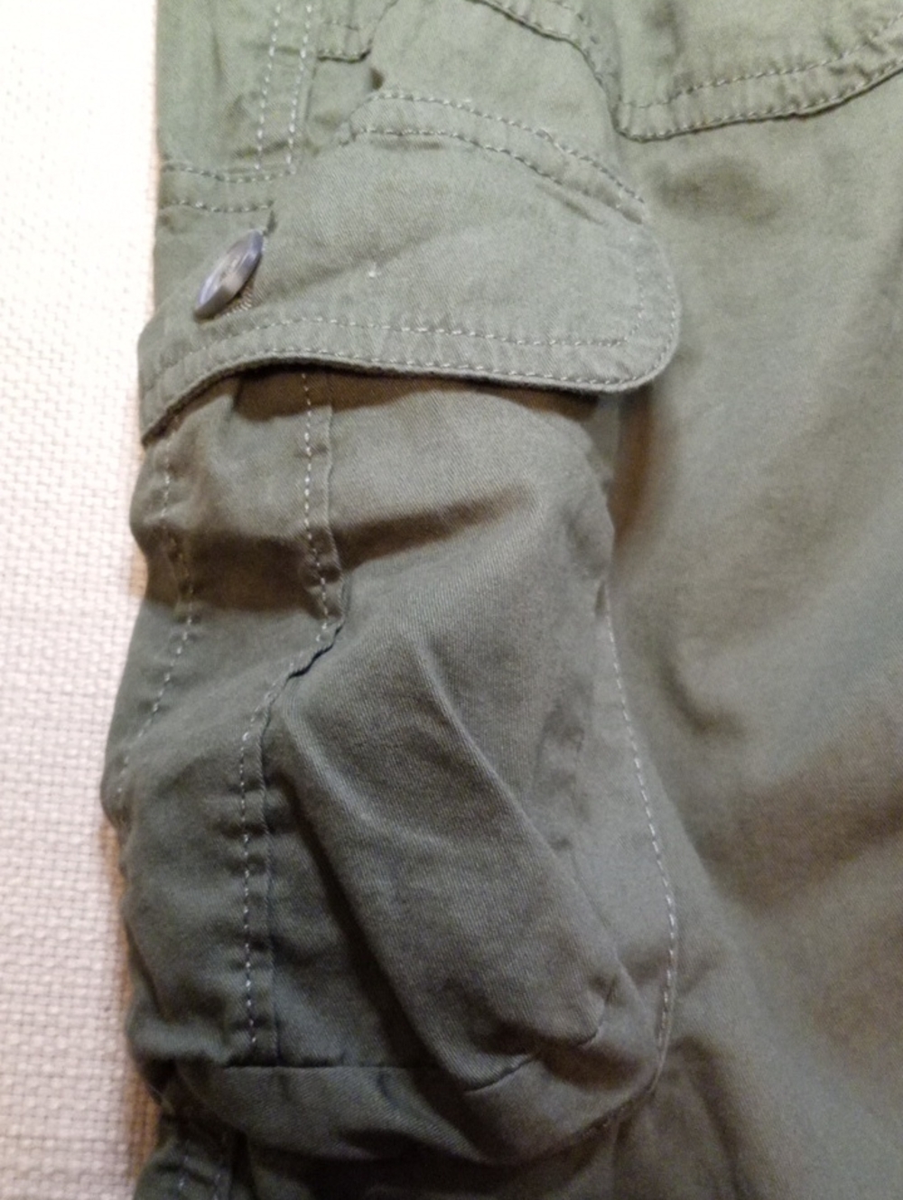 Women's Size 16 Old Navy  Olive Cargo Pants - Picture 4 of 10